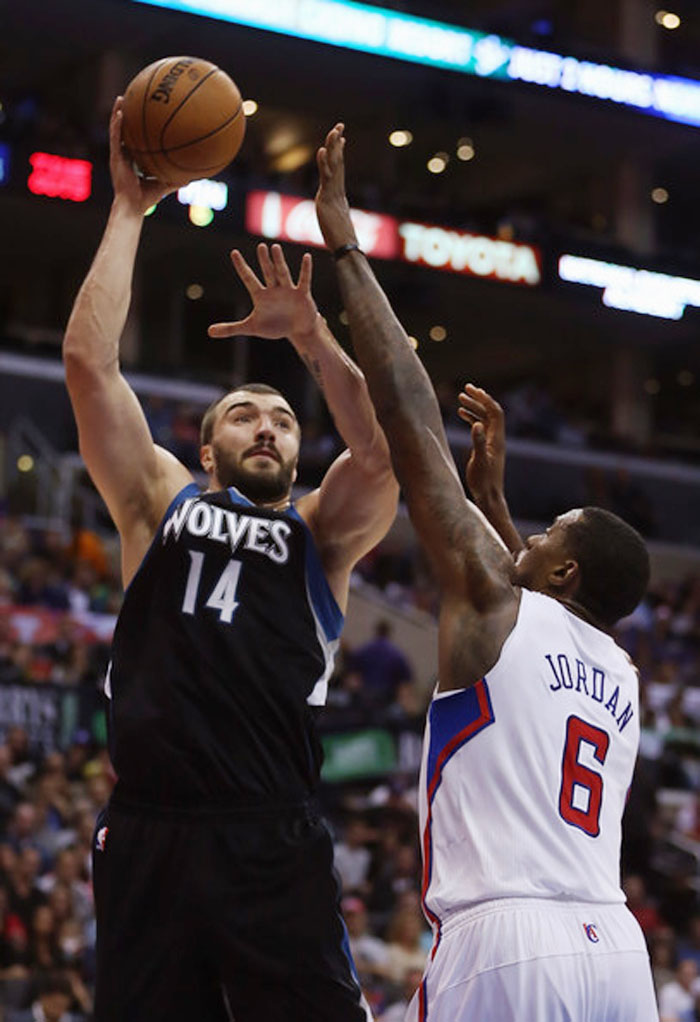 timberwolves #14 nikola pekovic at match